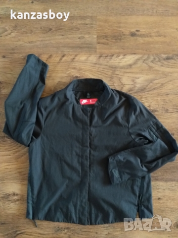 nike - страхотно дамско яке КАТО НОВО, снимка 4 - Якета - 36073728