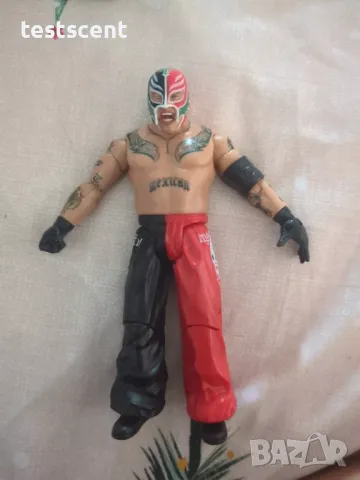 Екшън фигура WWE Rey Mysterio Рей Мистерио 2008 Black & red Jakks Pacific USA Rare figure играчка, снимка 4 - Колекции - 48447602