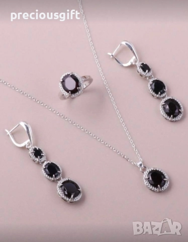 Комплект от три части - колие, обеци и пръстен