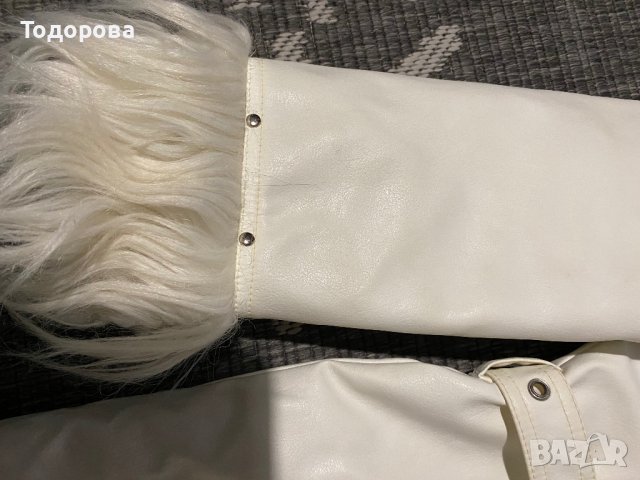 Палто от еко кожа, бяло с яка, снимка 4 - Палта, манта - 38816199
