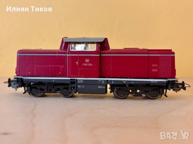 Дизелов локомотив Roco 69417  DB V100 BR 212 1:87 DC влак, влакче, снимка 2 - Влакчета, самолети, хеликоптери - 53749088