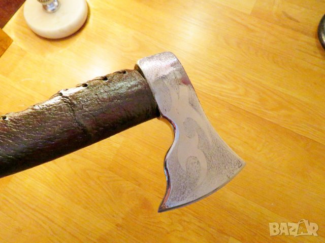 Стара бойна брадва - авторска уникална изработка за ценители и колекционери колекционерска колекция, снимка 3 - Бойно оръжие - 38758894