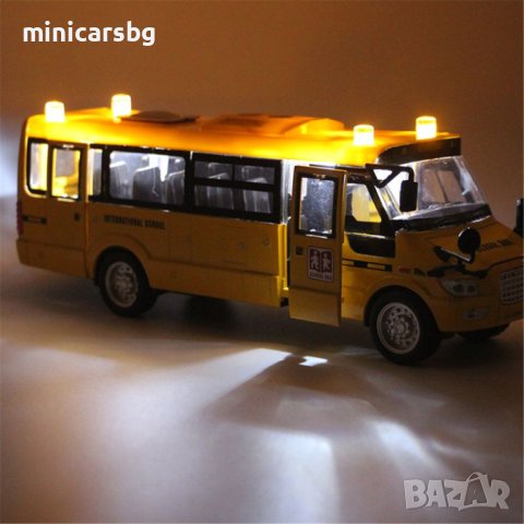 Метални автобуси: School Bus / Училищен автобус, снимка 2 - Колекции - 32649334