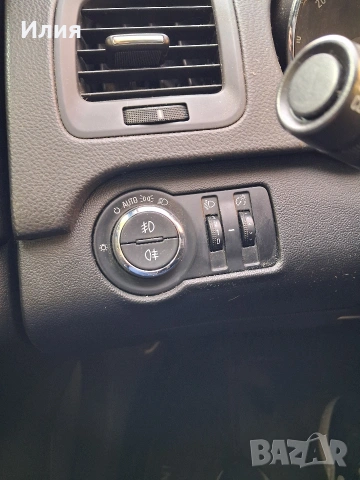 Опел Инсигния 2011 година. , снимка 9 - Автомобили и джипове - 52927332