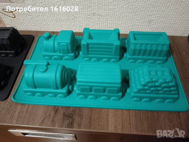 Силиконов молд с формички на влак - локомотив с вагончета