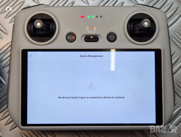 DJI Mavic 3 Classic + DJI RC (Smart Controller), снимка 4 - Дронове и аксесоари - 53666355