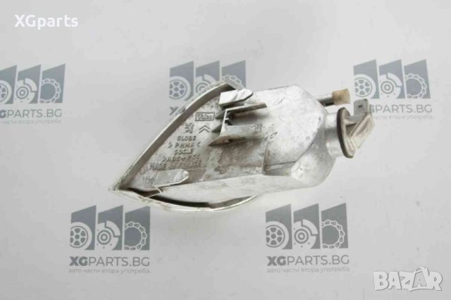 Десен мигач за Citroen Saxo (1996-2004), снимка 2 - Части - 41159997