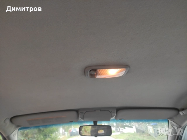  Toyota Avensis Combi 1.6 i , снимка 2 - Автомобили и джипове - 52022917