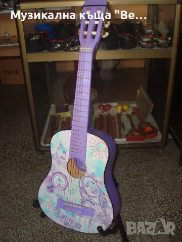 Китара /детска/ с колан, снимка 8 - Китари - 47608984