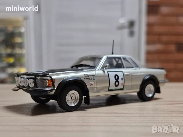 Mercedes Benz 500 SLC n.8 1980 - мащаб 1:43 на IXO/Altaya моделът е нов в PVC дисплей-кейс