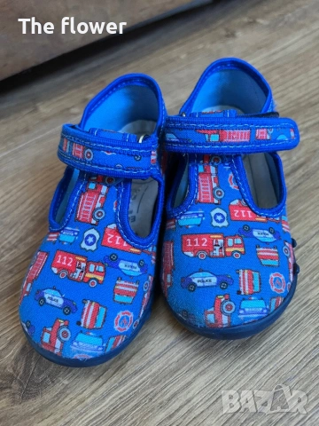 Пантофи - дишащи и тип чорапче - №22-№24, снимка 6 - Детски пантофи - 53266800