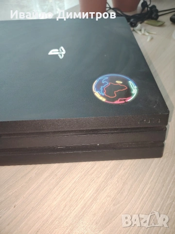 Ps4 pro с два контролера, четири игри и станция за зареждане на контролерите. , снимка 4 - Игри за PlayStation - 53727721