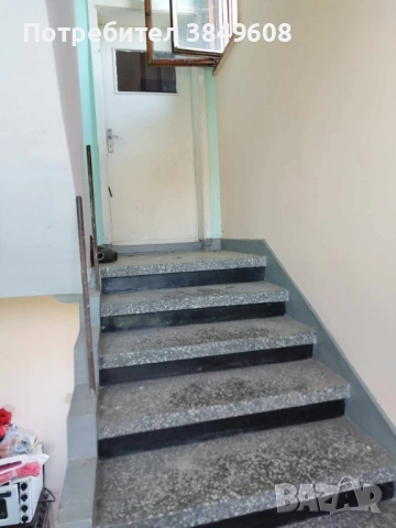 ПРОДАВА ДВУЕТАЖНА КЪЩА В ГАРА БЯЛА С ГАРАЖ СТОПАНСКИ ПОСТРОЙКИ И ПЕЩ, снимка 3 - Къщи - 52515195