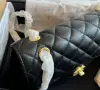 Chanel Дамска Черна Кожена Чанта Код DST78, снимка 6