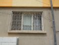 Продавам много добри метални решетки за прозорци, тераса, врата - изгодно, снимка 1 - Дограми - 38761737