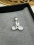 Сребърна висулка с 3 циркония , снимка 1 - Колиета, медальони, синджири - 44423599