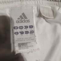 Гащи Adidas , снимка 2 - Къси панталони - 41976301