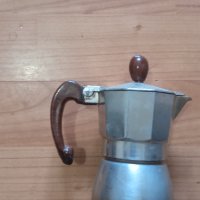  Малка кафеварка за еспресо кафе, снимка 2 - Кафемашини - 42300659