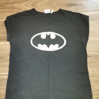 Дамска тениска на Батман, снимка 1 - Тениски - 36317584