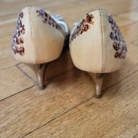 Дамски обувки  елегантни златисти пайети и ток, снимка 3 - Дамски обувки на ток - 41320163