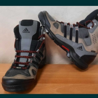 Adidas  Riffler Medium GX-Много Запазени, снимка 9 - Спортни обувки - 36245220