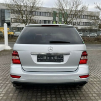 Mercedes-Benz ML 300 CDI 4-Matic, снимка 4 - Автомобили и джипове - 36146336