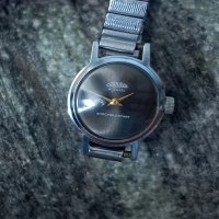 Колекционерски часовник Корнавин, Слава, работи отлично, снимка 2 - Антикварни и старинни предмети - 40468734