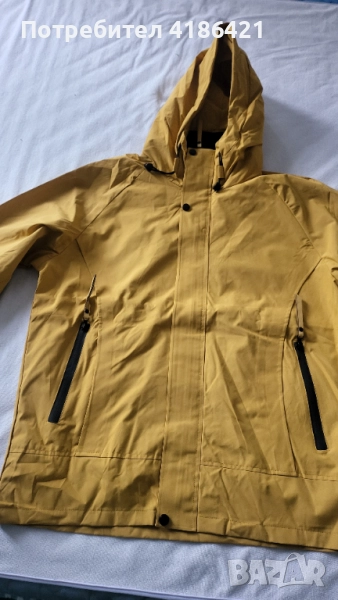 Продавам чисто ново есенно яке за вятър и дъжд, снимка 1