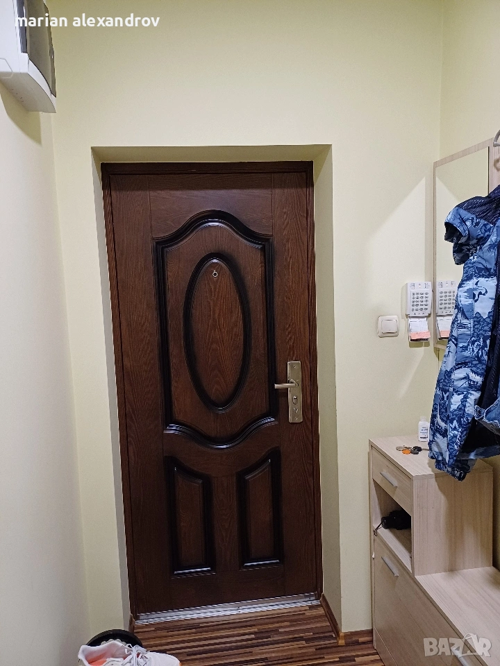 Продавам 3 стаен, снимка 1