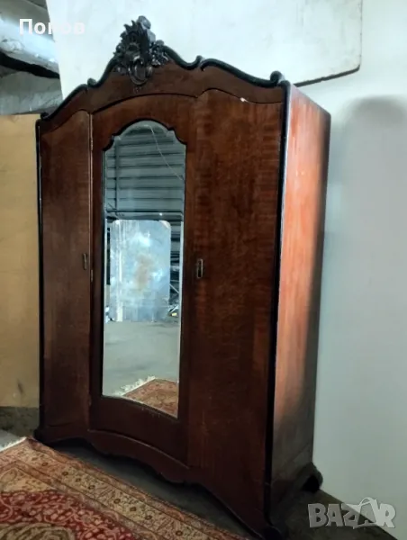 Виенски трикрилен гардероб, снимка 1