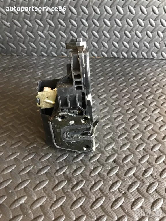 Механизъм на бравата на предната дясна врата за KIA Opirus 3.5 (2006), снимка 1