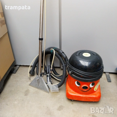 НАЙ ДОБРАТА ОФЕРТА Перяща прахосмукачка екстрактор Numatic Charly 