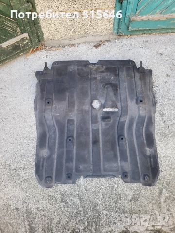 Оригинална кора за под двигателя Рено меган 4, снимка 2 - Аксесоари и консумативи - 52260596