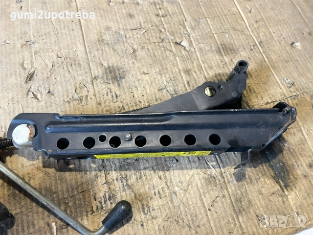 Авто Крик Авариен Крик Audi A6 C4 Оригинал 4a0011031b, снимка 4 - Аксесоари и консумативи - 51476187