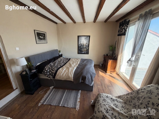 Двуетажна къща с голям двор и басейн в с. Равнец | 2447 кв.м двор | обзаведена, снимка 18 - Къщи - 53839873