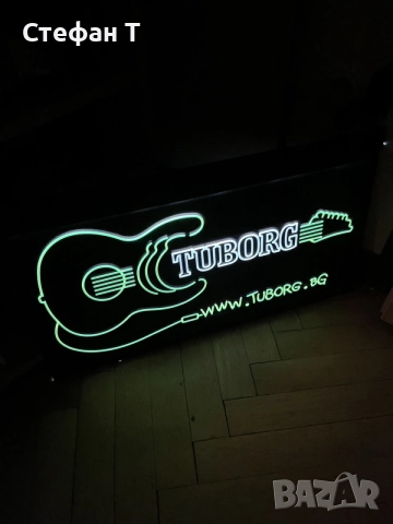 Светеща рекламна табела Tuborg – LED/неон, 67×36 см