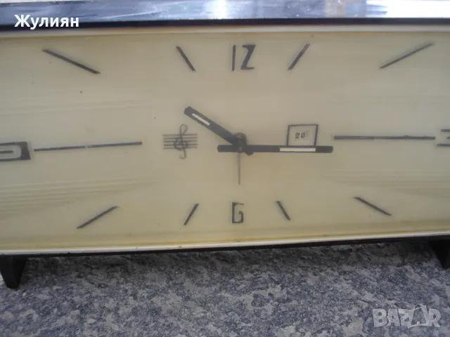 КОЛЕКЦИОНЕРСКИ БУДИЛНИК VICTORIA С ЛАТЕРНА , снимка 3 - Антикварни и старинни предмети - 49494383