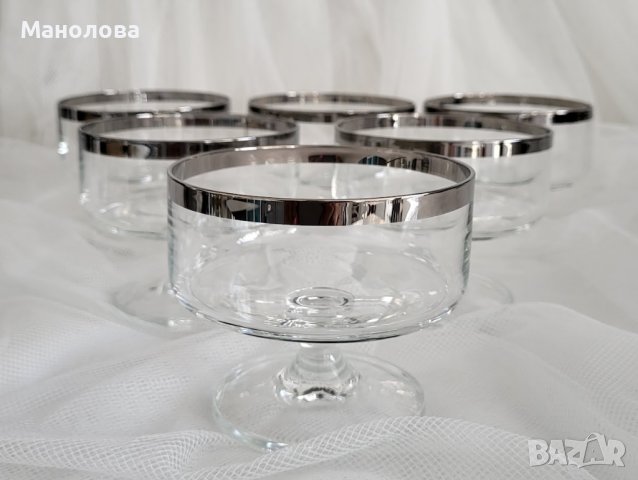 Чаши за алкохол със платинен/сребърен кант.