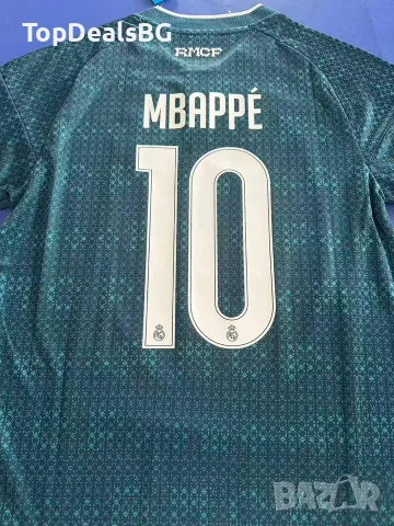 Футболен екип на Real Madrid.
, снимка 2 - Футбол - 55929853
