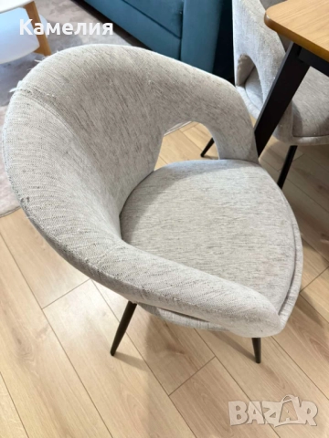 Четири красиви и много удобни трапезарни столове, снимка 4 - Столове - 52445453