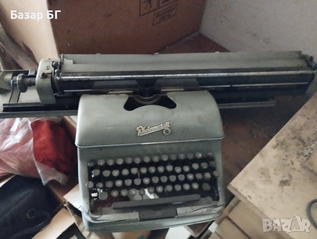 Пишеща машина Rheinmetall.