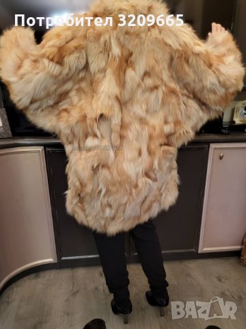Палто от лисица , снимка 2 - Палта, манта - 34539913