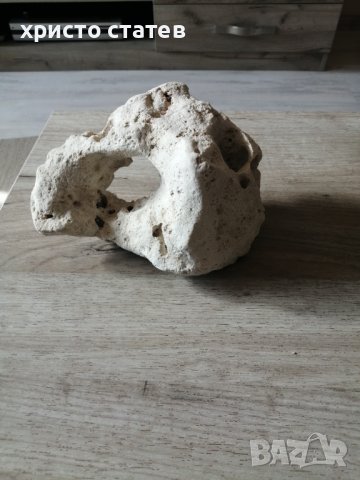 Камак за аквариум или алпинеум с два отвора 