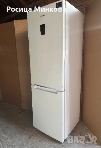 Хладилник с фризер Samsung