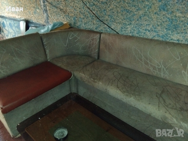 ъглов диван с опция разтягане легло 