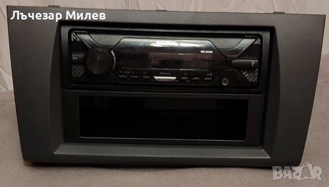 Панел за радио Сузуки Суифт 