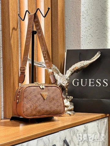 чанти guess , снимка 2 - Чанти - 51267123