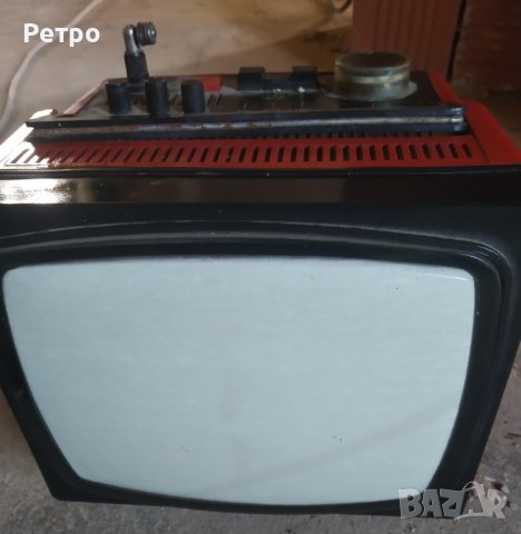 Ретро портативен телевизор Электроника 404 Д, снимка 3 - Антикварни и старинни предмети - 42269613