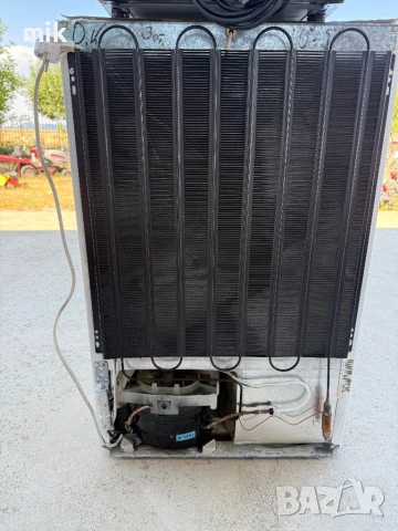 Малък хладилник с камера Миеле , снимка 7 - Хладилници - 50984581