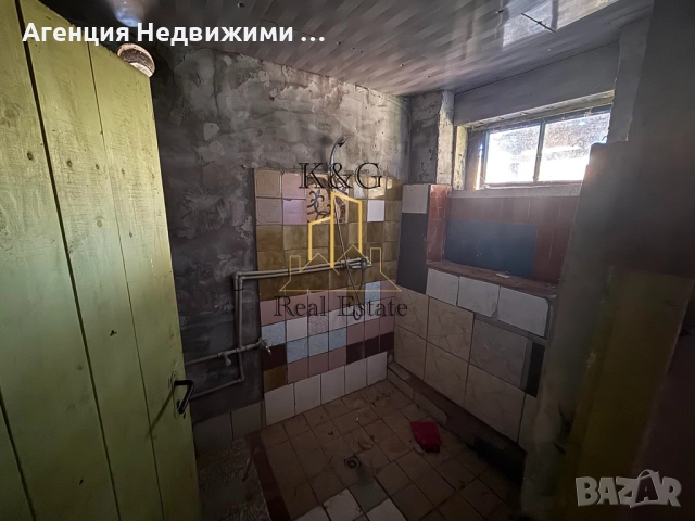 Двуетажна къща на гредоред в с. Топчии, снимка 4 - Къщи - 52273616